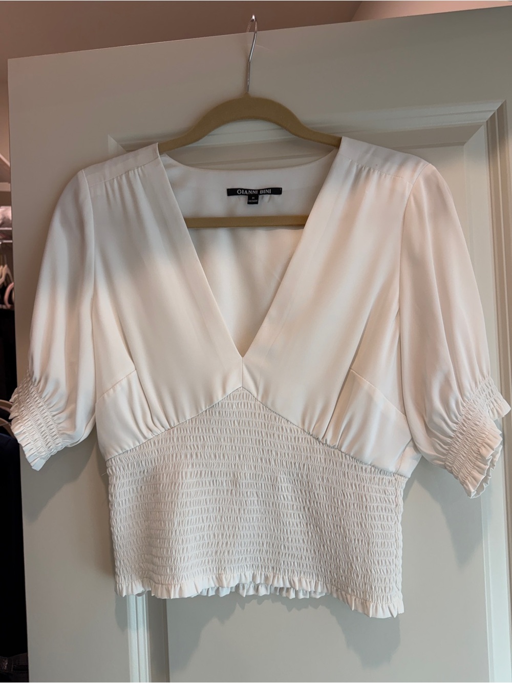 Gianni Bini White V-Neck Smocked Waist Blouse